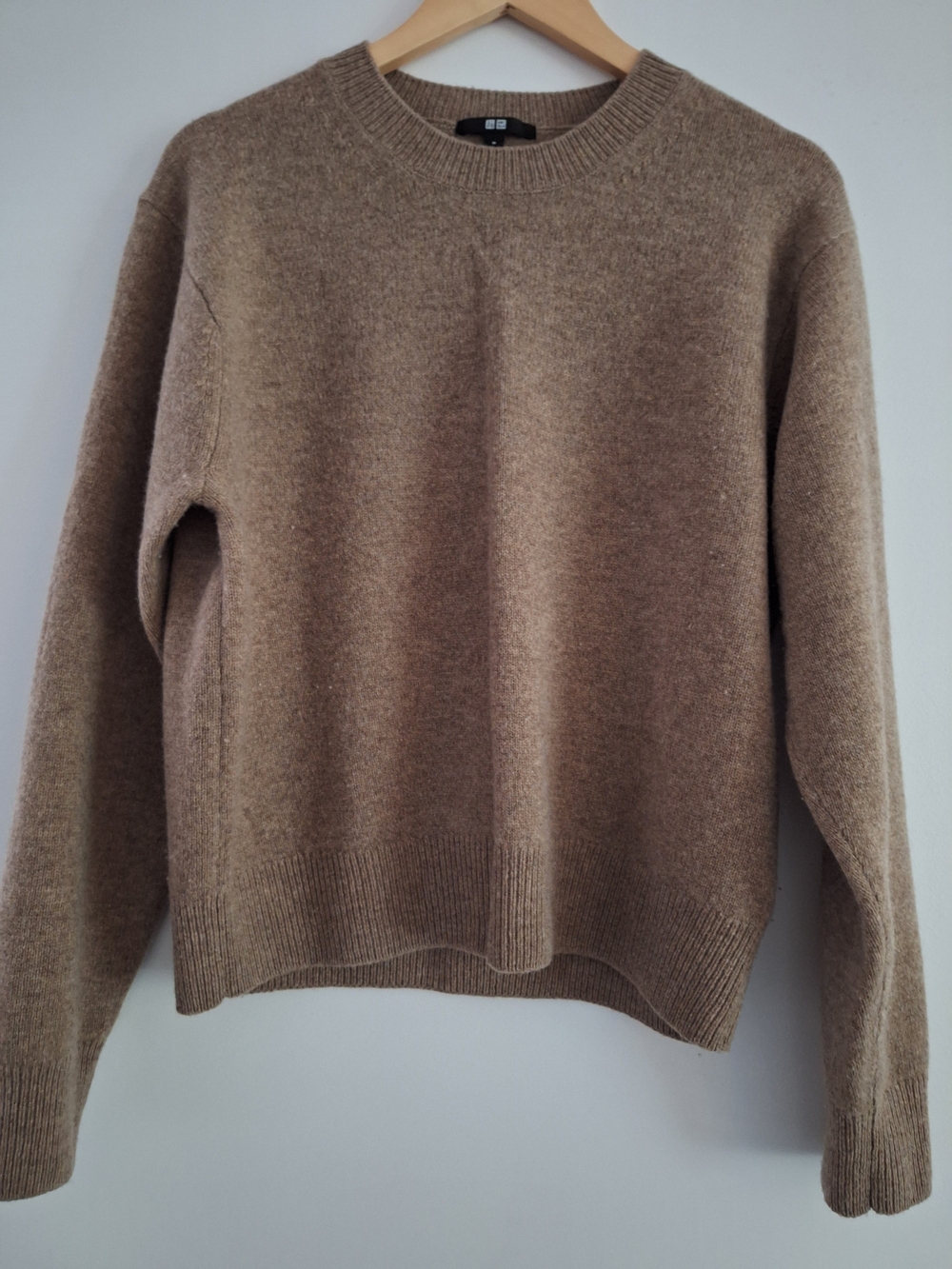 Uniqlo 100% Lambswool Women’s Crewneck Sweater